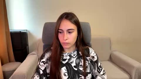 Snapshot of alicekollt chatting on 09.19.25 alicekollt online show from 09.19.25