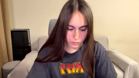 Snapshot of alicekollt chatting on 09.27.25 alicekollt online show from 09.27.25