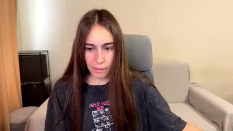 Snapshot of alicekollt chatting on 10.08.25 alicekollt online show from 10.08.25