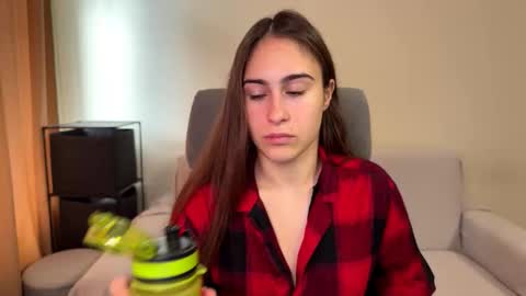 Snapshot of alicekollt chatting on 10.31.25 alicekollt online show from 10.31.25