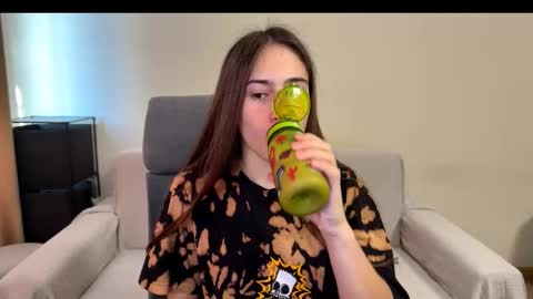 Snapshot of alicekollt chatting on 11.19.25 alicekollt online show from 11.19.25