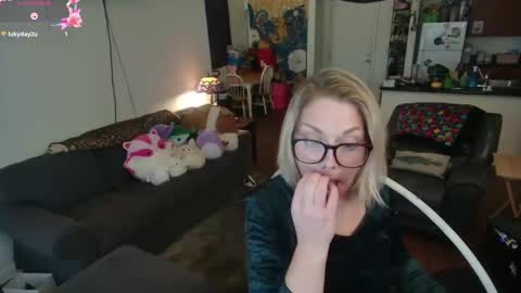 Alice Liddell online show from 09.25.25