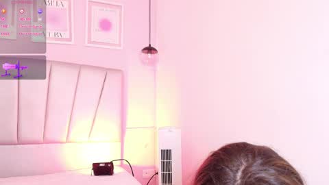 alicemillerr_ online show from 02.13.25