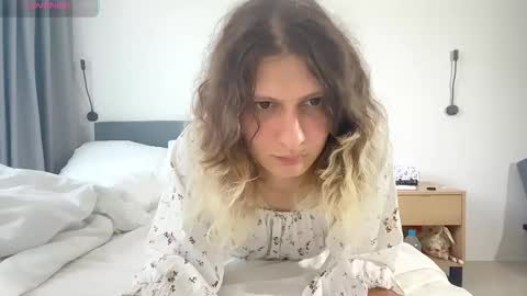 AlicePinkhead online show from 10.07.25