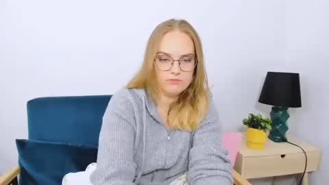 alicesensitive online show from 10.17.25