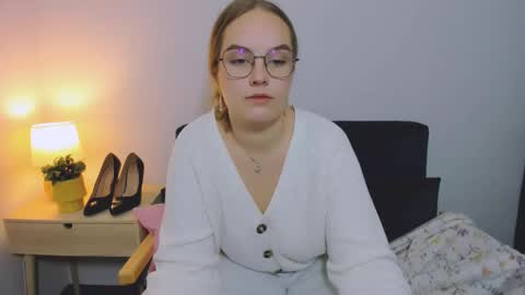 alicesensitive online show from 11.23.25