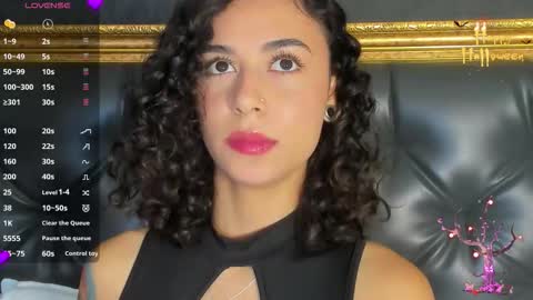 Snapshot of alicestevens_ chatting on 10.23.25 Alicestevens online show from 10.23.25