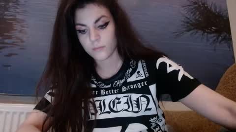 Snapshot of alicetailorrr chatting on 02.06.25 AliceTailorrr online show from 02.06.25