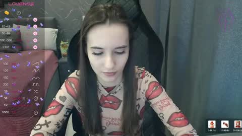 Snapshot of aliceweiss_ chatting on 05.02.26 Alice online show from 05.02.26