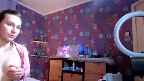 Snapshot of alicewetsquirt chatting on 02.13.26 alicewetsquirt online show from 02.13.26