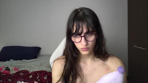 Snapshot of alicia_love29 chatting on 12.18.24 Alice online show from 12.18.24