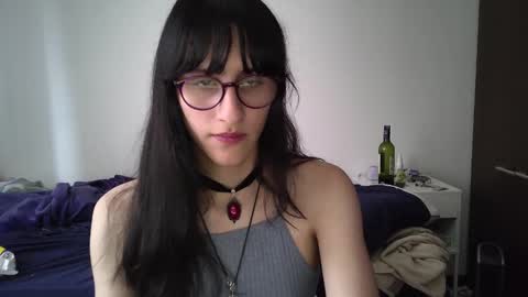 Snapshot of alicia_love29 chatting on 02.13.25 Alice online show from 02.13.25