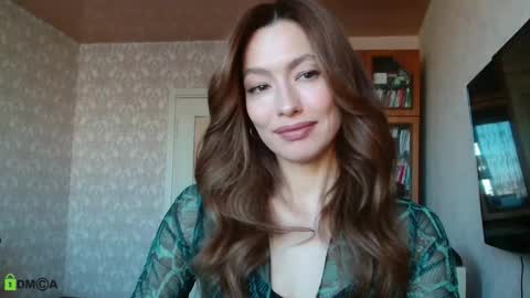 Snapshot of alicia_savory chatting on 10.08.25 Alicia online show from 10.08.25