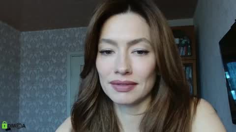 Snapshot of alicia_savory chatting on 10.28.25 Alicia online show from 10.28.25