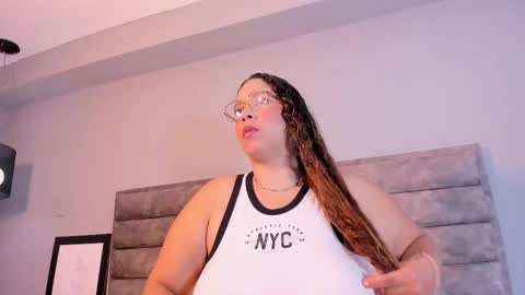 Snapshot of aliciabloom_1 chatting on 10.06.25 Alicia online show from 10.06.25