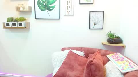 aliciacute    online show from 10.16.25