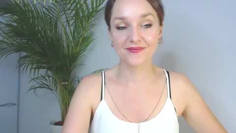 Snapshot of alicialux chatting on 12.03.24 Alicia online show from 12.03.24