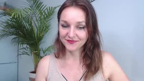 Snapshot of alicialux chatting on 01.15.25 Alicia online show from 01.15.25