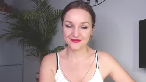 Snapshot of alicialux chatting on 01.23.25 Alicia online show from 01.23.25