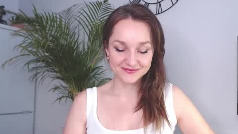 Snapshot of alicialux chatting on 02.03.25 Alicia online show from 02.03.25