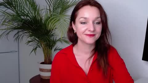 Snapshot of alicialux chatting on 03.11.25 Alicia online show from 03.11.25