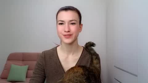 Snapshot of alicianoveli chatting on 09.21.25 alicianoveli online show from 09.21.25