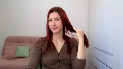 Snapshot of alicianoveli chatting on 09.24.25 alicianoveli online show from 09.24.25