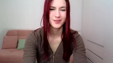 Snapshot of alicianoveli chatting on 09.26.25 alicianoveli online show from 09.26.25