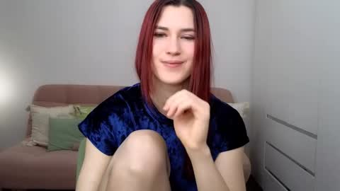 Snapshot of alicianoveli chatting on 10.26.25 alicianoveli online show from 10.26.25