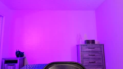 Snapshot of aliciaz3 chatting on 09.23.25 Alicia Hebi online show from 09.23.25