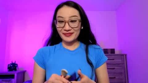 Snapshot of aliciaz3 chatting on 10.10.25 Alicia Hebi online show from 10.10.25