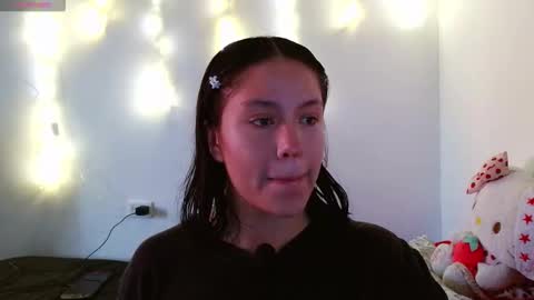 Snapshot of aliciia_23 chatting on 12.15.25 aliciia_23 online show from 12.15.25