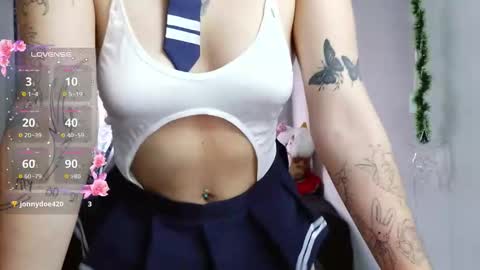 Snapshot of aliciia_23 chatting on 02.05.26 aliciia_23 online show from 02.05.26