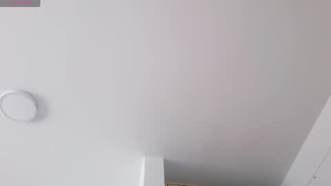aliciia_23 online show from 04.22.26
