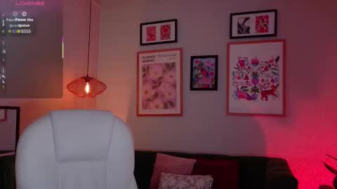 Snapshot of aliciia_miller chatting on 10.20.25 Alicia online show from 10.20.25