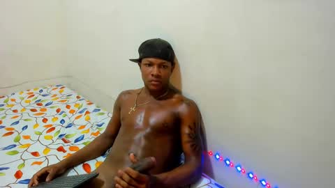 Snapshot of alid_17 chatting on 12.04.24 Alid 17 online show from 12.04.24