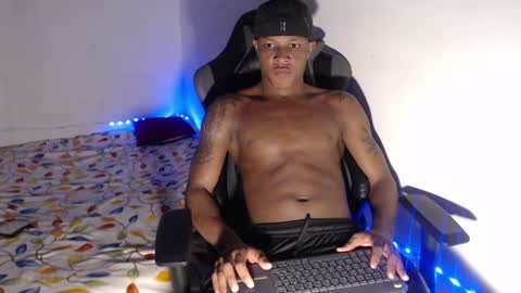 Snapshot of alid_17 chatting on 12.11.24 Alid 17 online show from 12.11.24