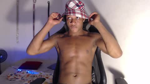 Snapshot of alid_17 chatting on 12.17.24 Alid 17 online show from 12.17.24