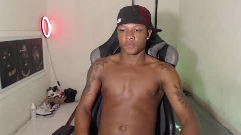 Snapshot of alid_17 chatting on 01.02.25 Alid 17 online show from 01.02.25