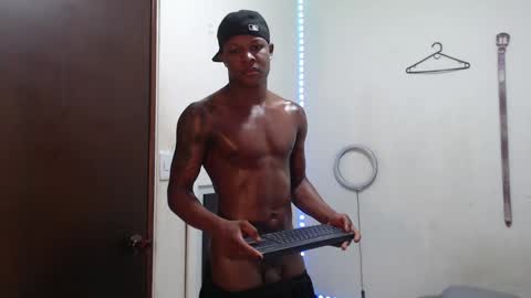 Snapshot of alid_17 chatting on 01.04.25 Alid 17 online show from 01.04.25