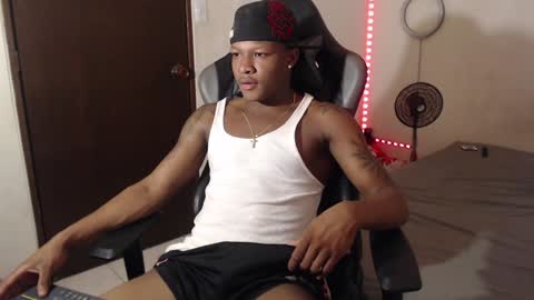 Snapshot of alid_17 chatting on 01.08.25 Alid 17 online show from 01.08.25