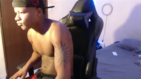 Snapshot of alid_17 chatting on 01.19.25 Alid 17 online show from 01.19.25