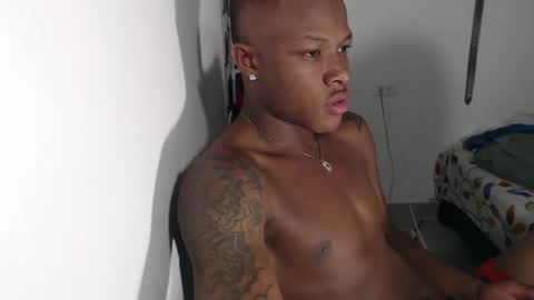 Snapshot of alid_17 chatting on 03.08.25 Alid 17 online show from 03.08.25