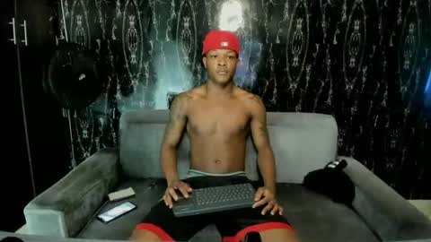 Snapshot of alid_17 chatting on 10.18.25 Alid 17 online show from 10.18.25