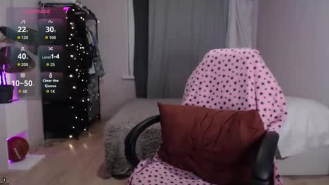 Mia online show from 09.25.25