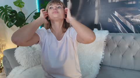 Aliessia online show from 01.12.26