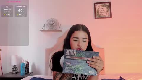 aliice_walker_ online show from 01.27.25