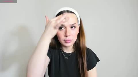 alina_39 online show from 10.18.25