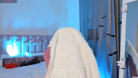 alina_39 online show from 10.26.25