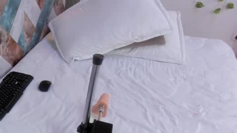 Snapshot of alina_doll1 chatting on 02.01.26 alina_doll1 online show from 02.01.26